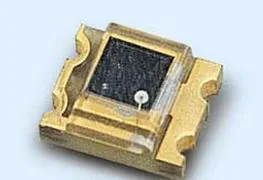 Everlight Electronics_EL-PD15-22C/TR8